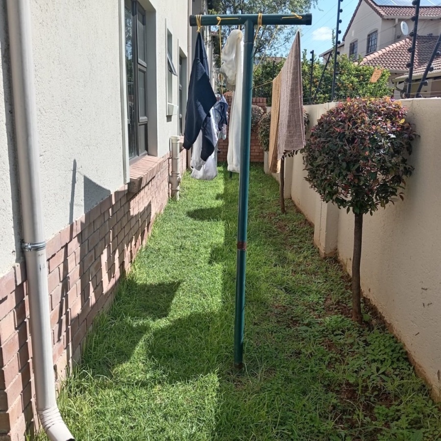 4 Bedroom Property for Sale in Noordwyk Gauteng