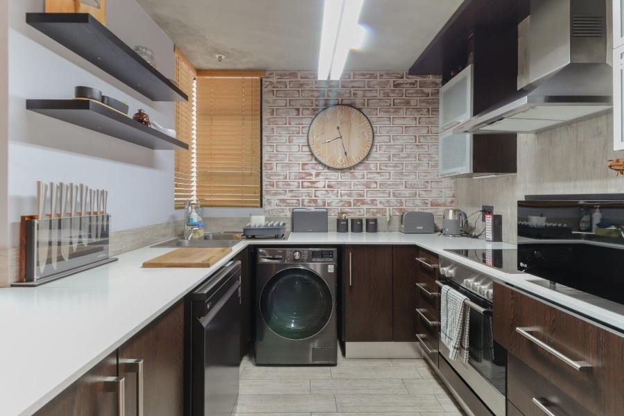 1 Bedroom Property for Sale in Bedfordview Gauteng