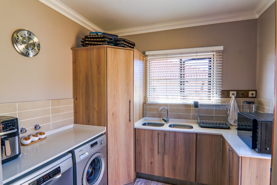3 Bedroom Property for Sale in Sevilla Estate Gauteng