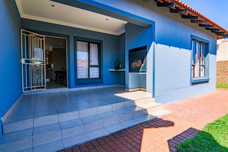 3 Bedroom Property for Sale in Sevilla Estate Gauteng