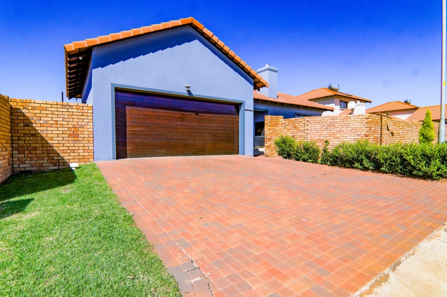 3 Bedroom Property for Sale in Sevilla Estate Gauteng