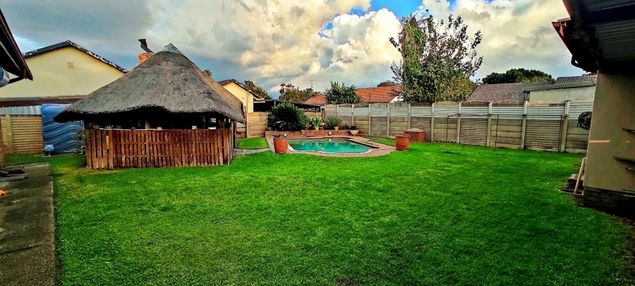 3 Bedroom Property for Sale in Vanderbijlpark SE 6 Gauteng