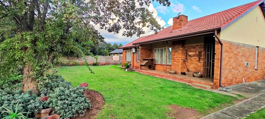 3 Bedroom Property for Sale in Vanderbijlpark SE 6 Gauteng