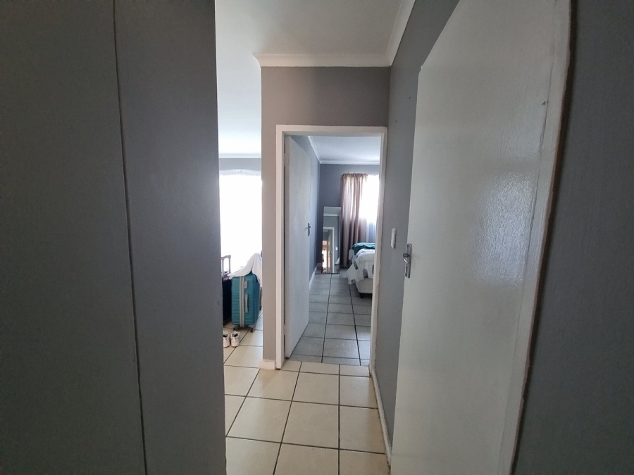  Bedroom Property for Sale in Zwartkop Gauteng