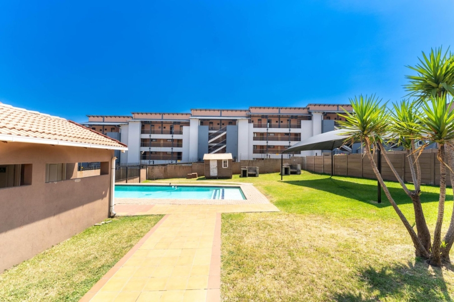2 Bedroom Property for Sale in Vorna Valley Gauteng