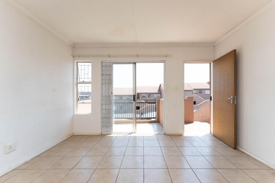 2 Bedroom Property for Sale in Vorna Valley Gauteng