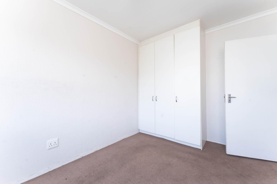 2 Bedroom Property for Sale in Vorna Valley Gauteng