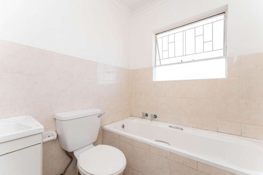 2 Bedroom Property for Sale in Vorna Valley Gauteng