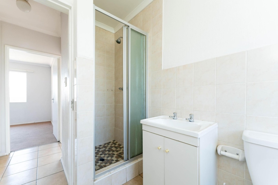 2 Bedroom Property for Sale in Vorna Valley Gauteng