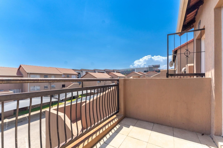 2 Bedroom Property for Sale in Vorna Valley Gauteng