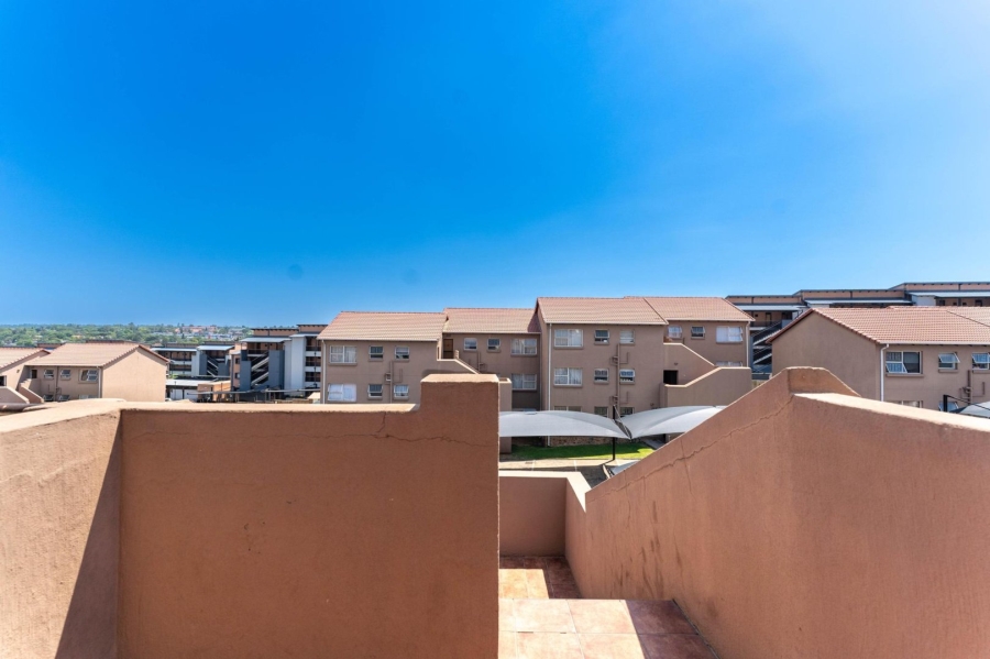 2 Bedroom Property for Sale in Vorna Valley Gauteng