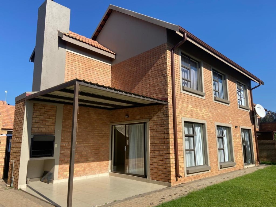 3 Bedroom Property for Sale in Equestria Gauteng