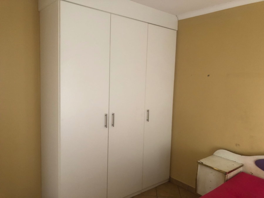 4 Bedroom Property for Sale in Blue Hills Gauteng