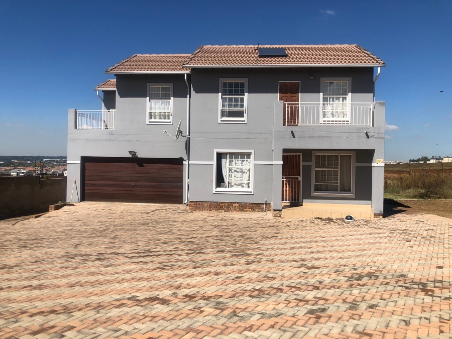 4 Bedroom Property for Sale in Blue Hills Gauteng