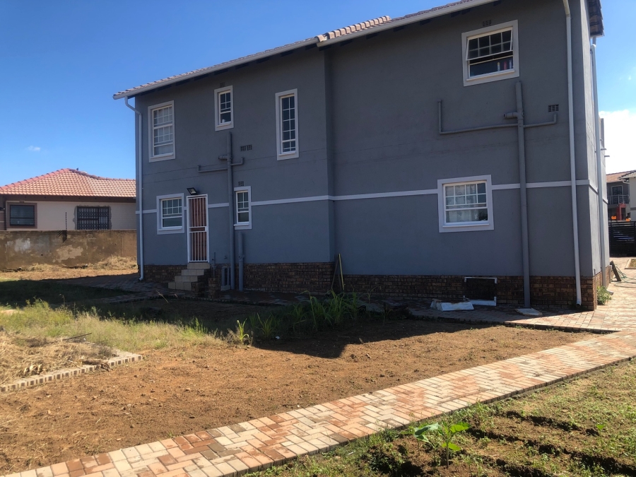 4 Bedroom Property for Sale in Blue Hills Gauteng
