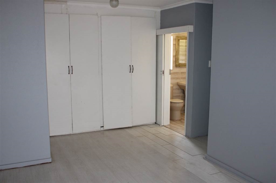 3 Bedroom Property for Sale in Freeway Park Gauteng