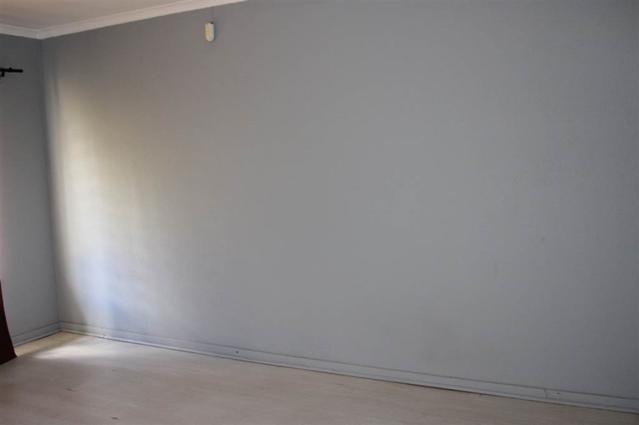 3 Bedroom Property for Sale in Freeway Park Gauteng