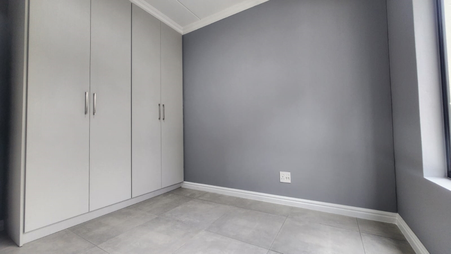To Let 3 Bedroom Property for Rent in Glen Austin Gauteng