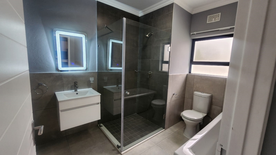 To Let 3 Bedroom Property for Rent in Glen Austin Gauteng