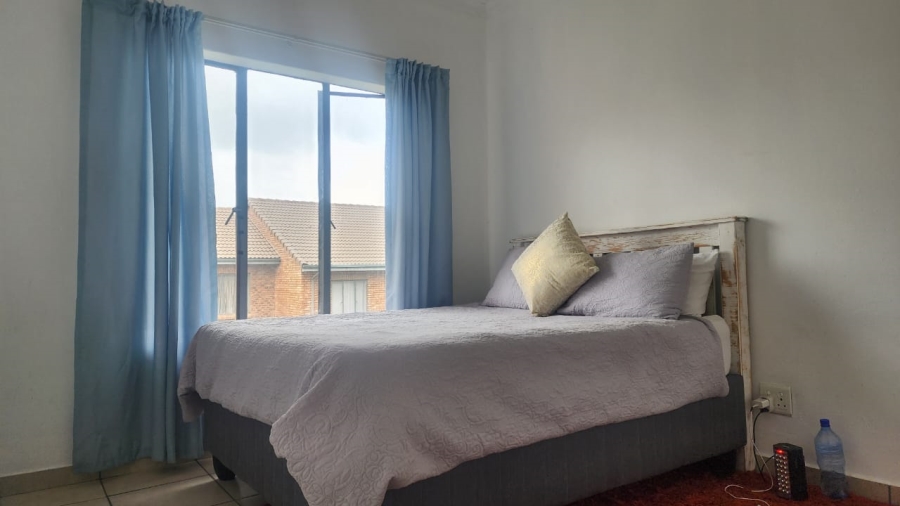 2 Bedroom Property for Sale in Grand Central Gauteng