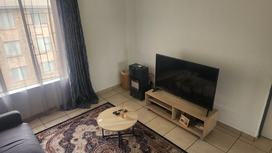2 Bedroom Property for Sale in Grand Central Gauteng