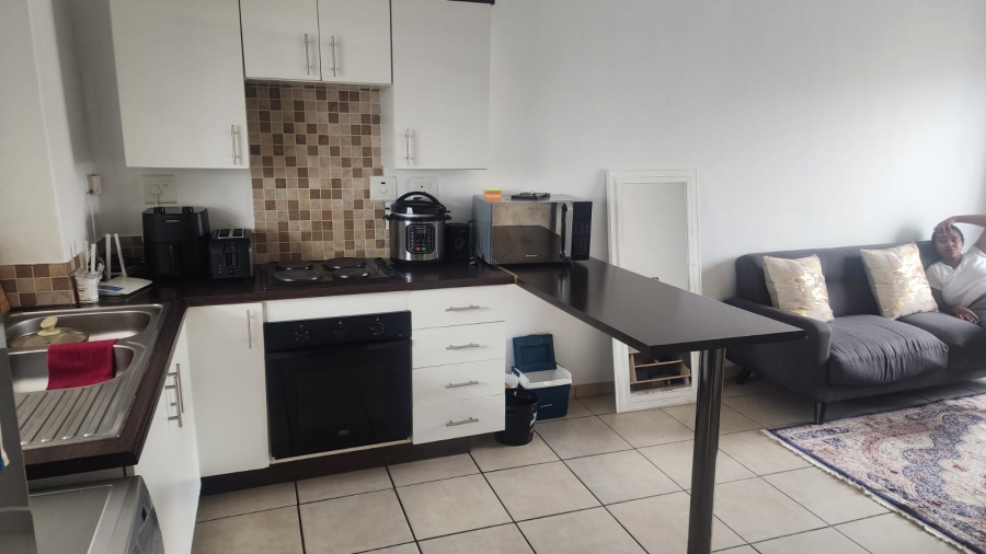 2 Bedroom Property for Sale in Grand Central Gauteng
