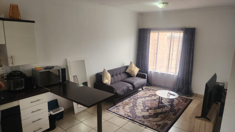 2 Bedroom Property for Sale in Grand Central Gauteng