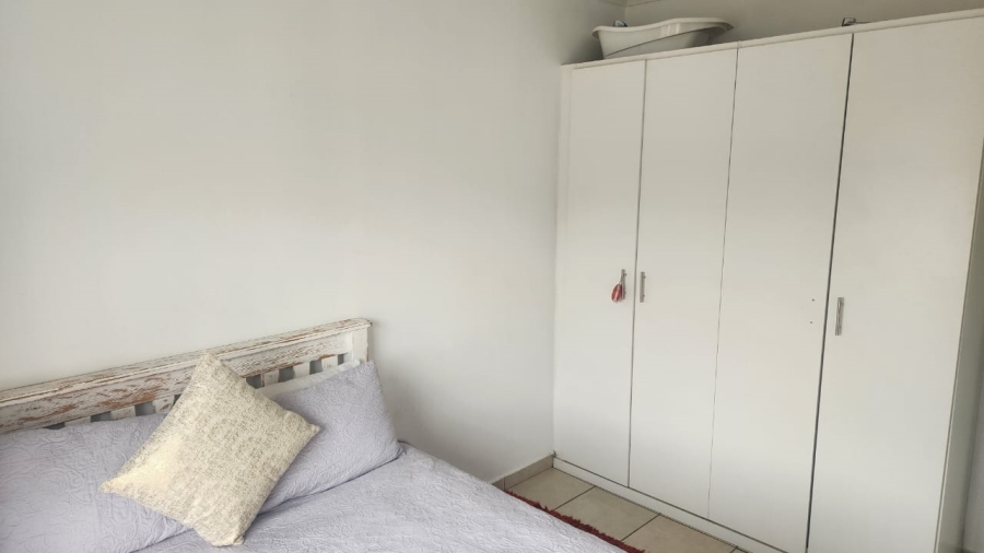 2 Bedroom Property for Sale in Grand Central Gauteng