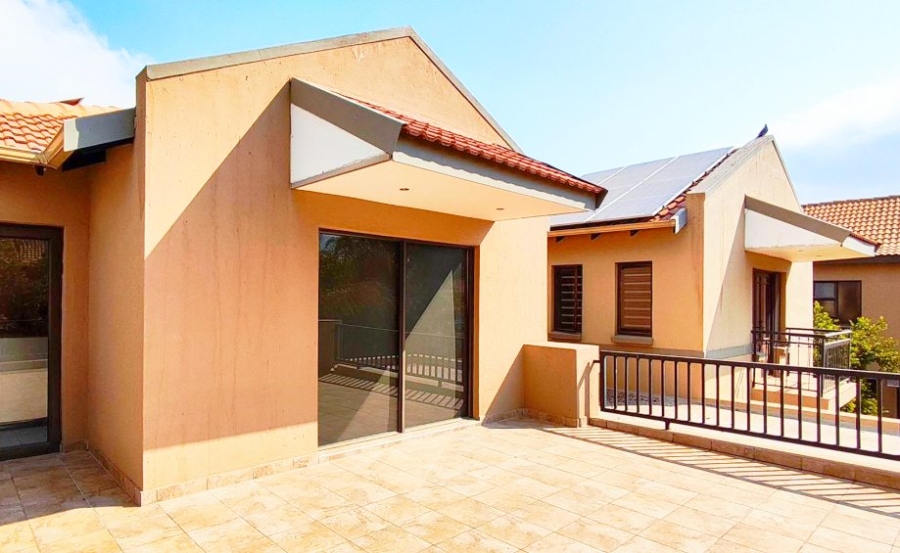 3 Bedroom Property for Sale in Greenstone Hill Gauteng