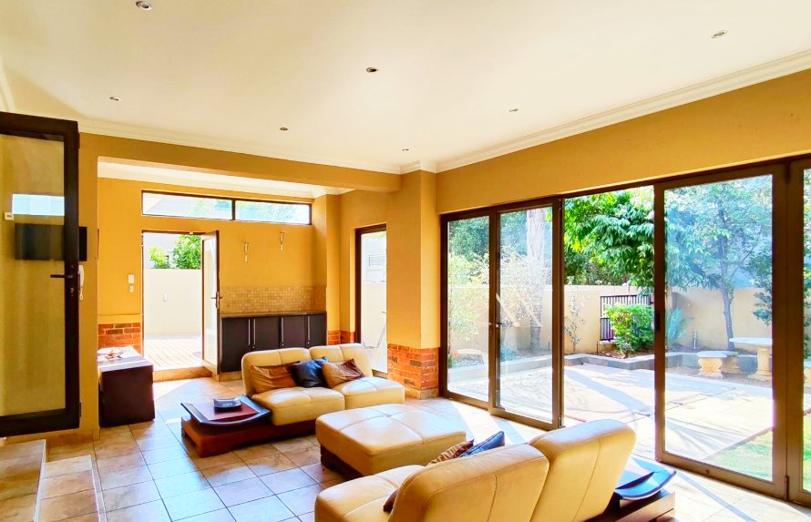 3 Bedroom Property for Sale in Greenstone Hill Gauteng