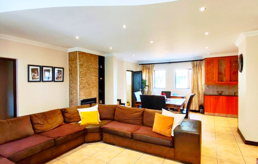 3 Bedroom Property for Sale in Greenstone Hill Gauteng