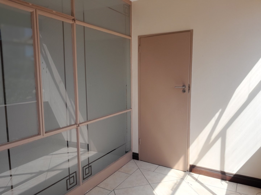 1 Bedroom Property for Sale in Bedford Gardens Gauteng