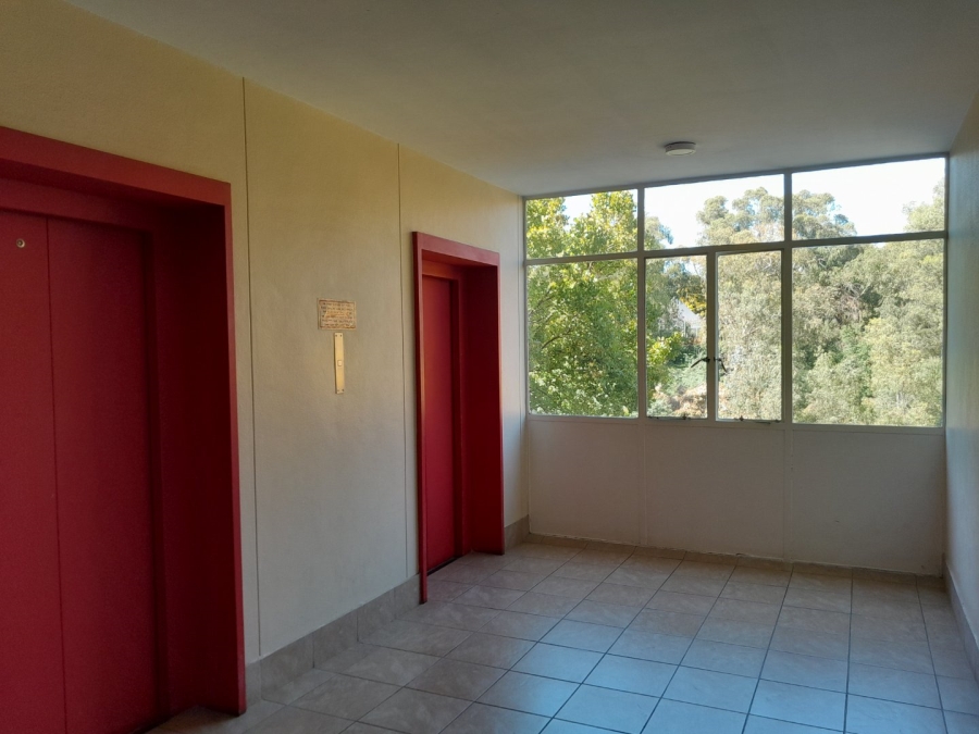 1 Bedroom Property for Sale in Bedford Gardens Gauteng