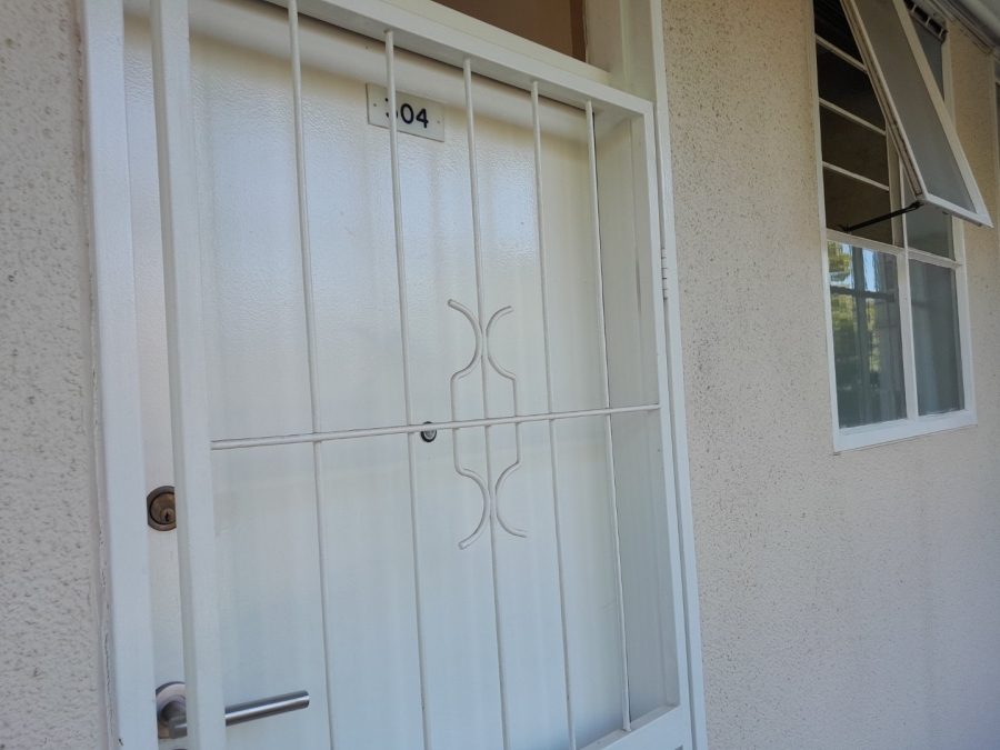 1 Bedroom Property for Sale in Bedford Gardens Gauteng