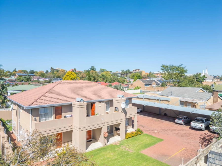 8 Bedroom Property for Sale in Edenvale Central Gauteng