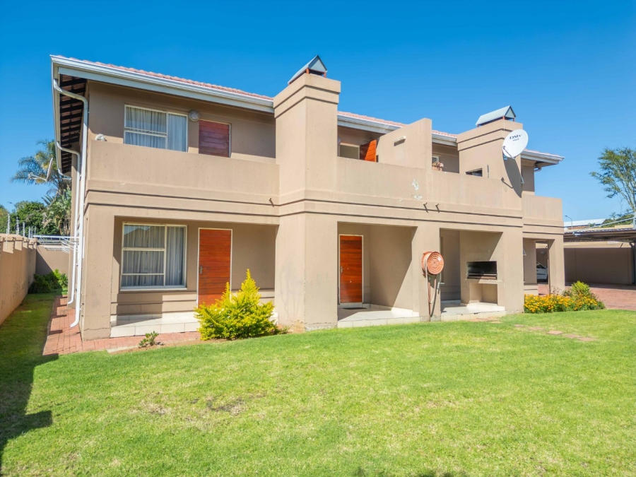8 Bedroom Property for Sale in Edenvale Central Gauteng