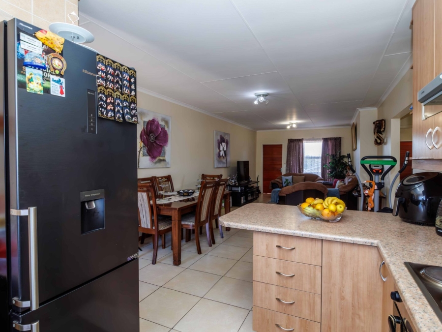8 Bedroom Property for Sale in Edenvale Central Gauteng