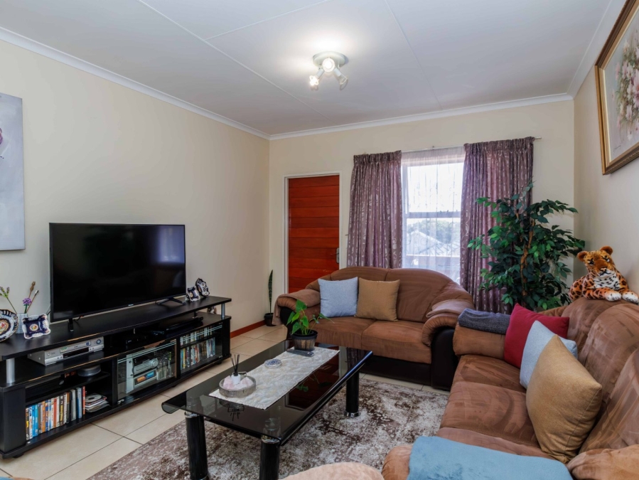 8 Bedroom Property for Sale in Edenvale Central Gauteng