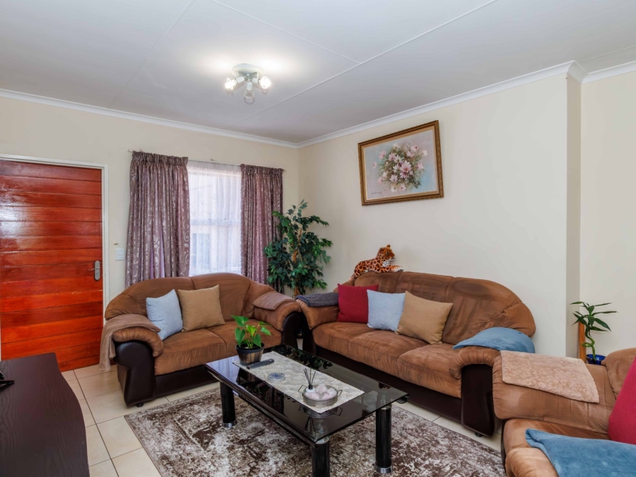 8 Bedroom Property for Sale in Edenvale Central Gauteng