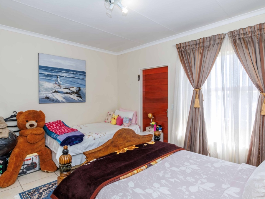 8 Bedroom Property for Sale in Edenvale Central Gauteng