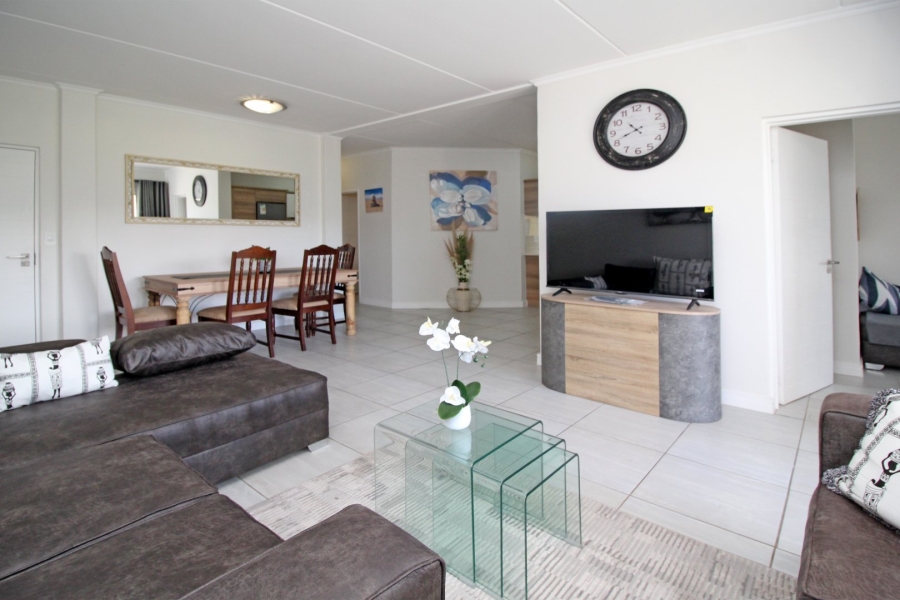 To Let 3 Bedroom Property for Rent in Waterfall Gauteng