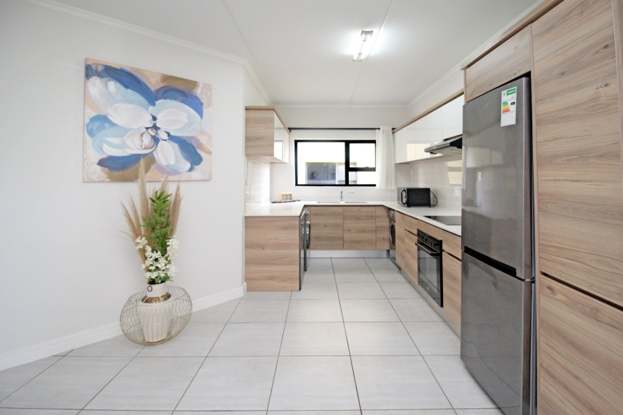 To Let 3 Bedroom Property for Rent in Waterfall Gauteng