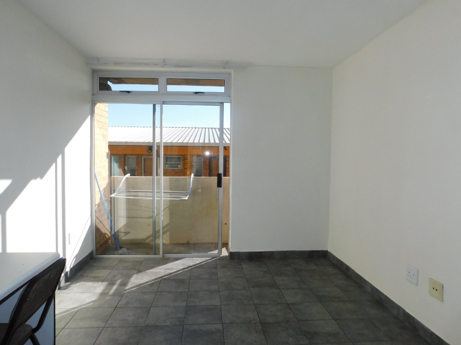 To Let 1 Bedroom Property for Rent in Hillcrest Gauteng
