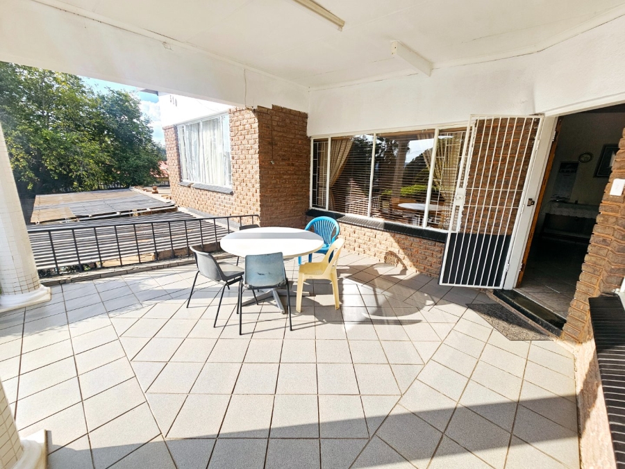 5 Bedroom Property for Sale in Erasmia Gauteng
