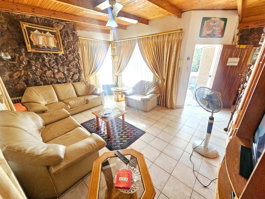 5 Bedroom Property for Sale in Erasmia Gauteng