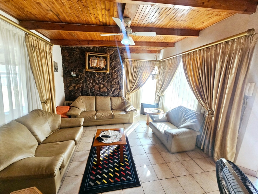 5 Bedroom Property for Sale in Erasmia Gauteng