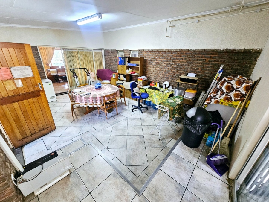 5 Bedroom Property for Sale in Erasmia Gauteng