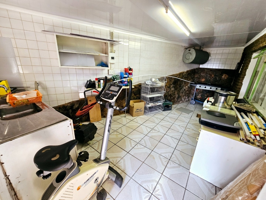 5 Bedroom Property for Sale in Erasmia Gauteng