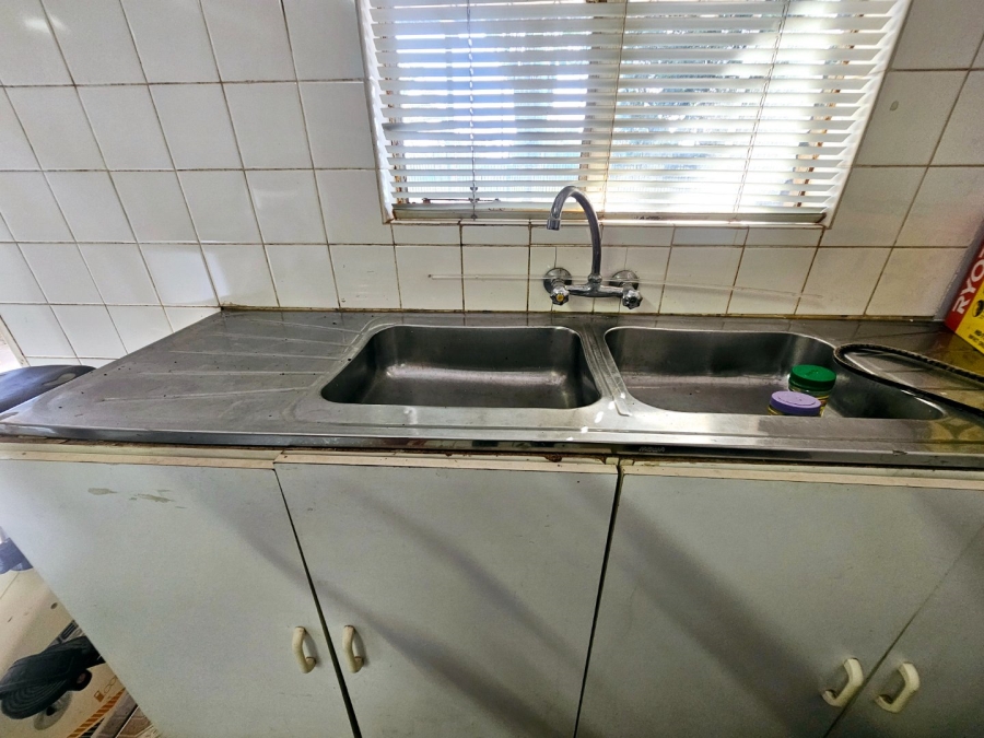 5 Bedroom Property for Sale in Erasmia Gauteng