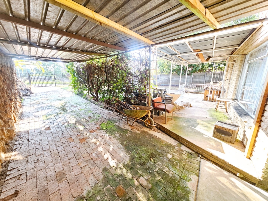 5 Bedroom Property for Sale in Erasmia Gauteng